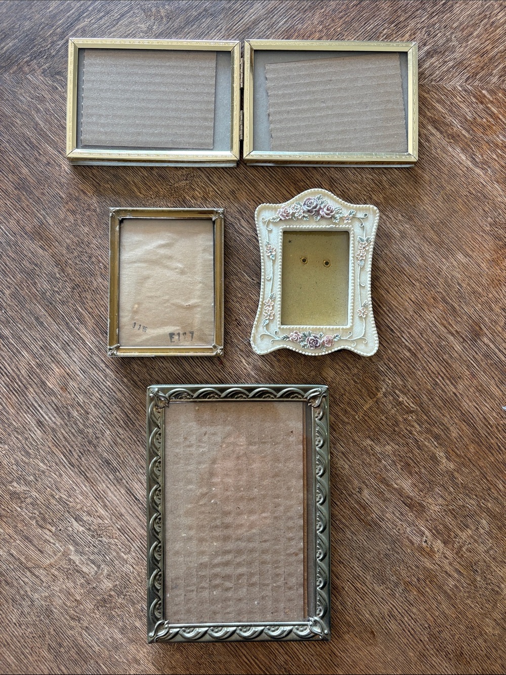Vintage Gold and Cream Decorative Picture Frame Set